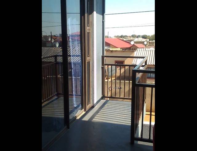 13 BEDROOM HOUSE FOR SALE IN ZOLA